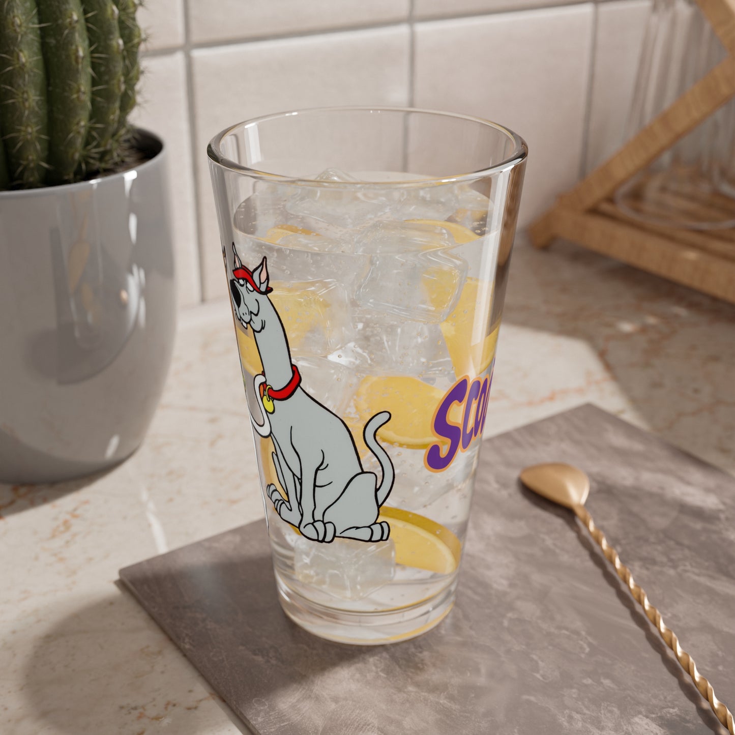 Scooby Doo, Dee & Dum Pint Glass, 16oz - Hanna-Barbera Cartoon Characters - Mystery Inc - Beloved Scooby-Doo Family Members - 1970s & 1980s Classic TV Animation