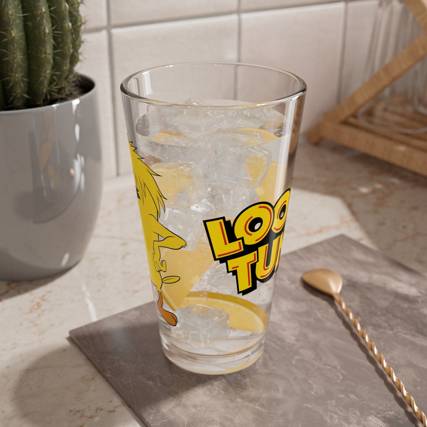 Monster Tweety & Sylvester the Cat Pint Glass, 16oz - Popular Looney Tunes Cartoon Characters - WB Animation