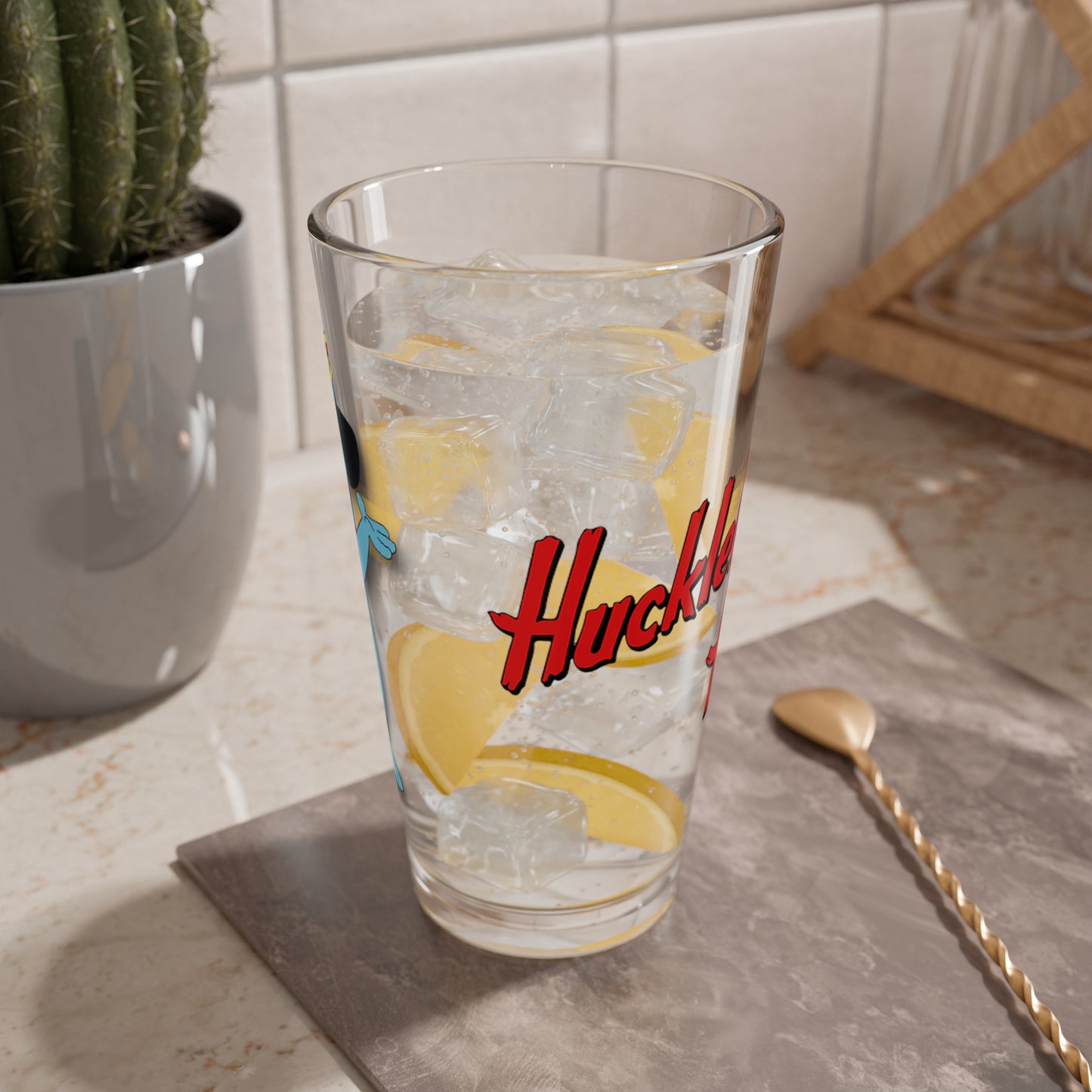 Huckleberry Hound Pint Glass, 16oz - Blue Dog Folk Ballad Singer - Hanna-Barbera Saturday Morning Cartoon